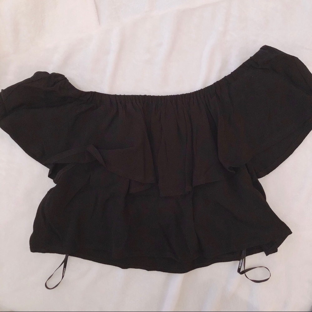 Off the Shoulder Cropped Ruffle Blouse